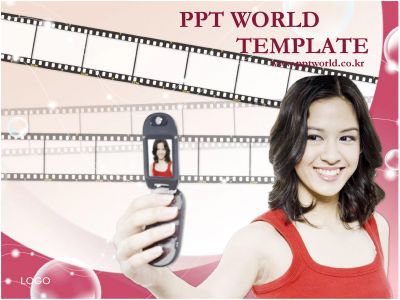 여성 스마일 PPT 템플릿 핸드폰으로 찍는 사진