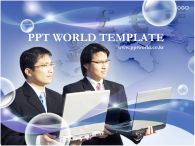 남자 노트북 PPT 템플릿 세계지도 속 통화와 컴퓨터를 든 남자_슬라이드1